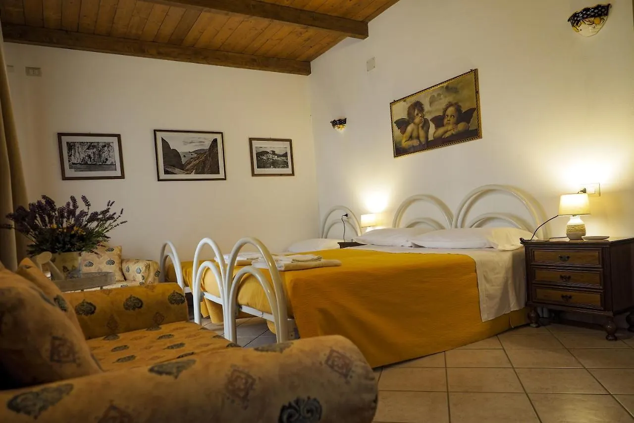 La Vecchia Montagna B&B Nebida Couette-café